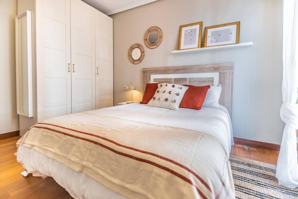 Ferienwohnung Piso De Diseno En El Casco Antiguo Castro Urdiales Exterior foto