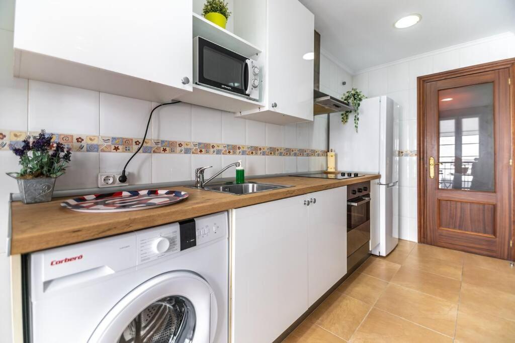 Ferienwohnung Piso De Diseno En El Casco Antiguo Castro Urdiales Exterior foto